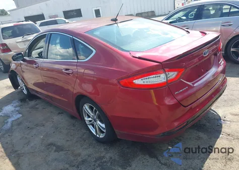 2015 Ford Fusion Hybrid Titanium z USA, uszkodzony, nr VIN 3FA6P0RU3FR300495